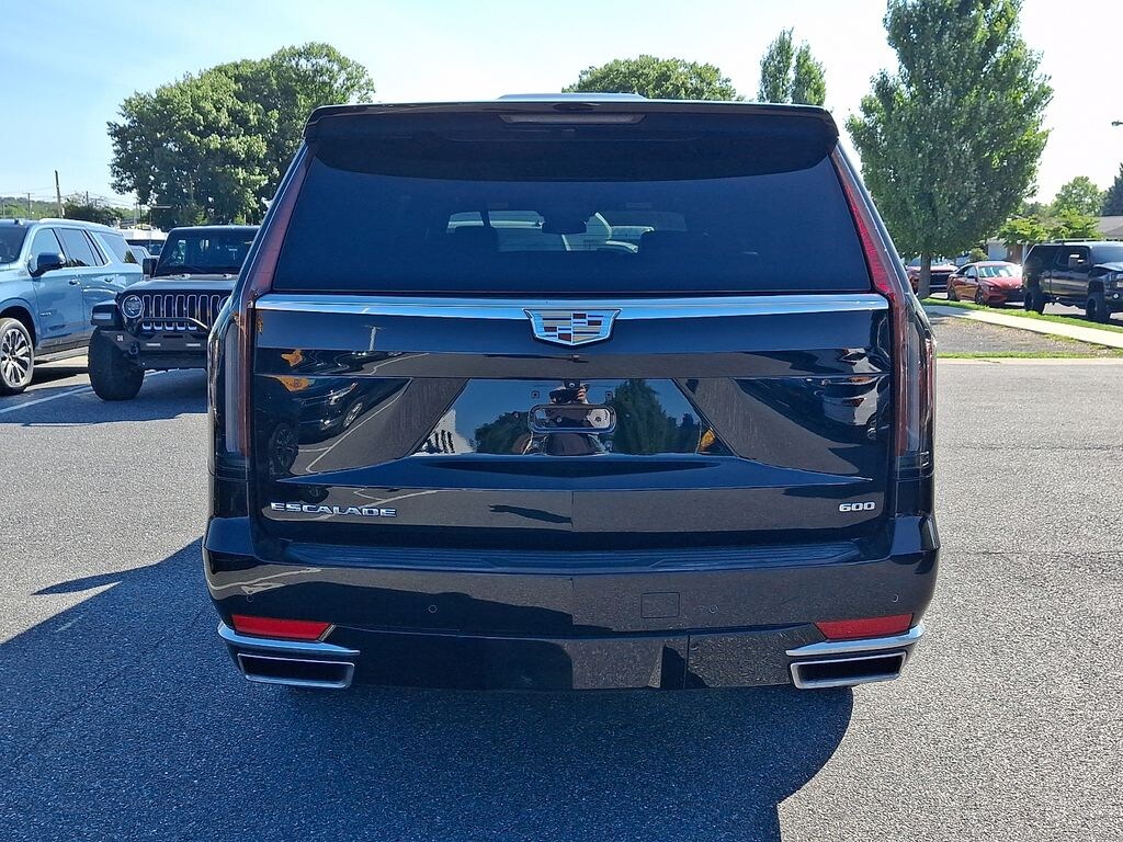 Used 2023 CADILLAC Escalade ESV Luxury SUV