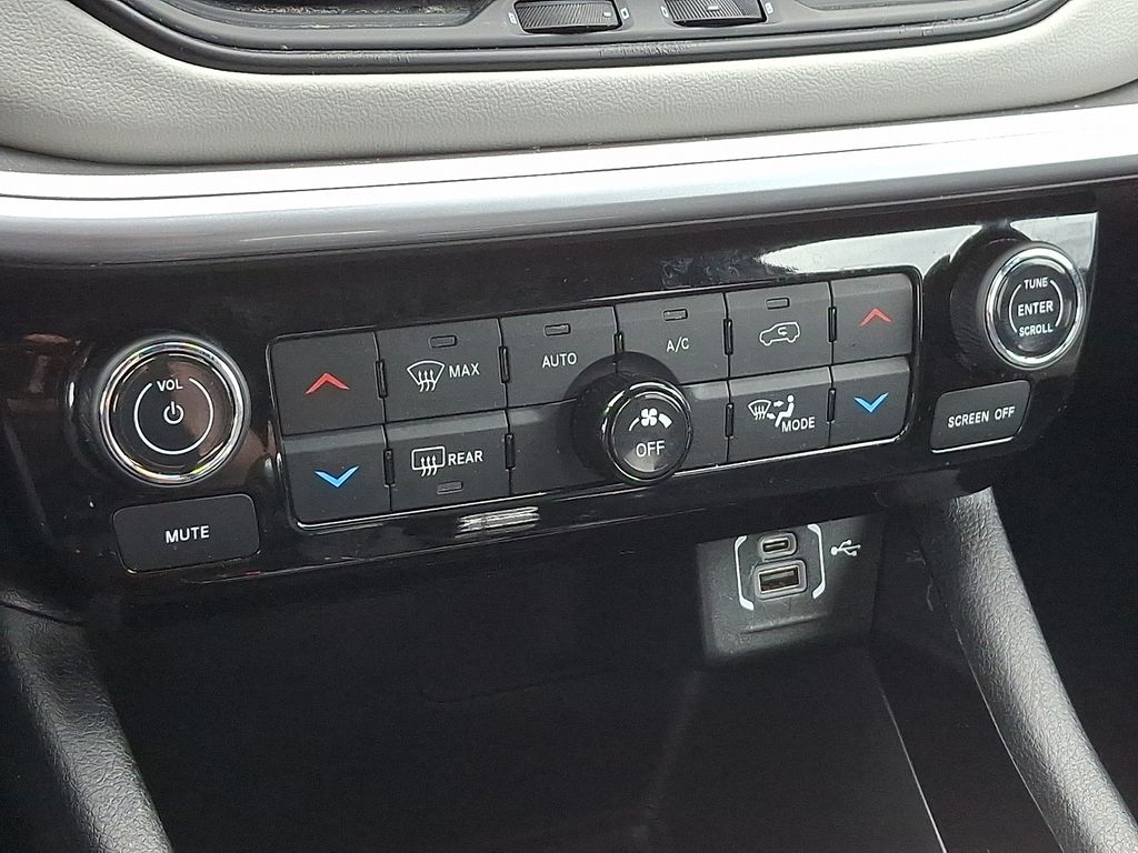 2025 Jeep Compass Limited - Photo 14