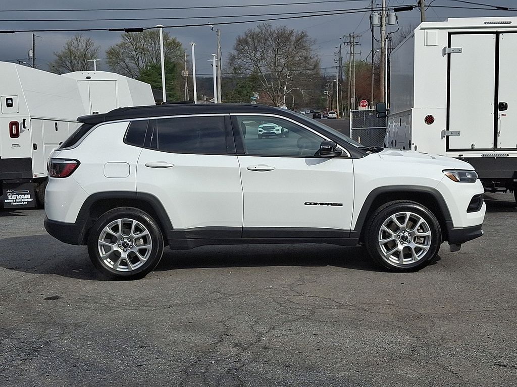 2025 Jeep Compass Limited - Photo 6