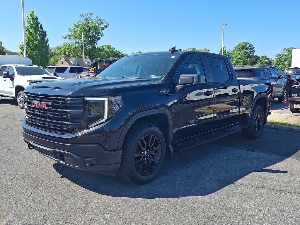 2024 GMC Sierra Pro 4WD Crew Cab Short Box's photo