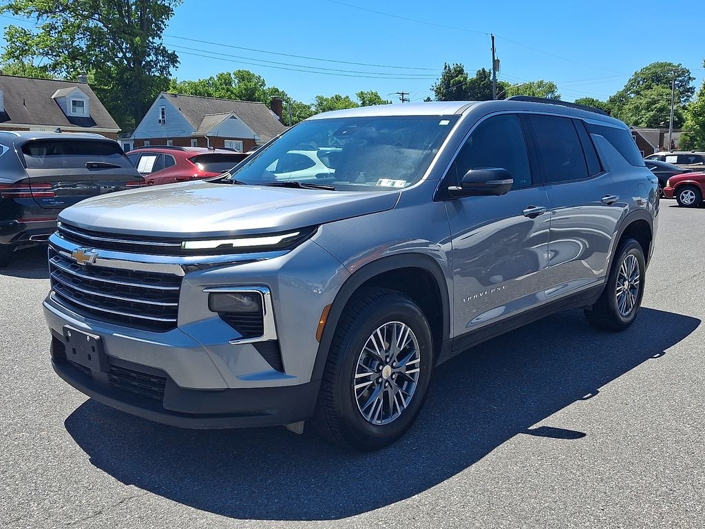 Used 2024 Chevrolet Traverse LT SUV