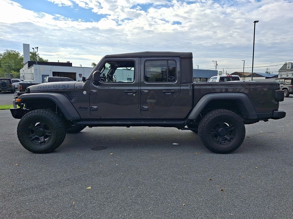Used 2020 Jeep Gladiator Sport Truck Crew Cab