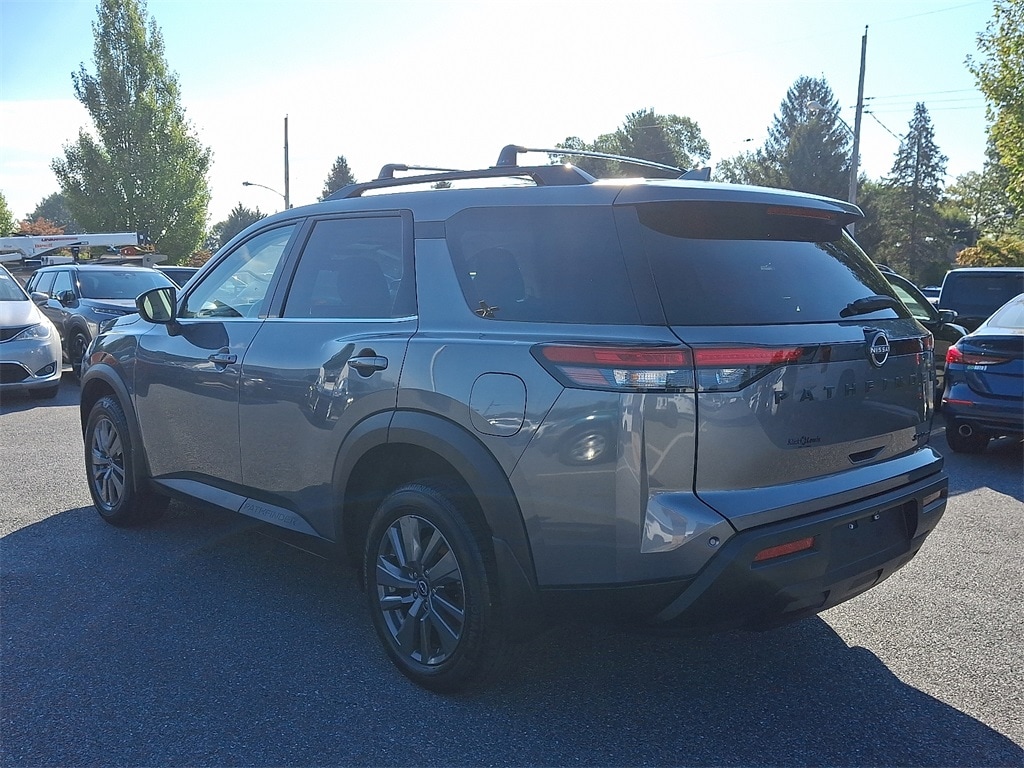 Used 2023 Nissan Pathfinder SV SUV