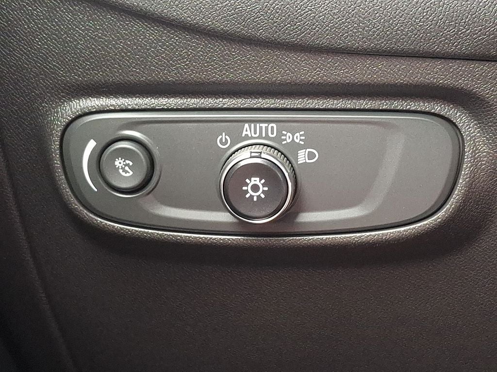 2024 Chevrolet Equinox LS - Photo 21