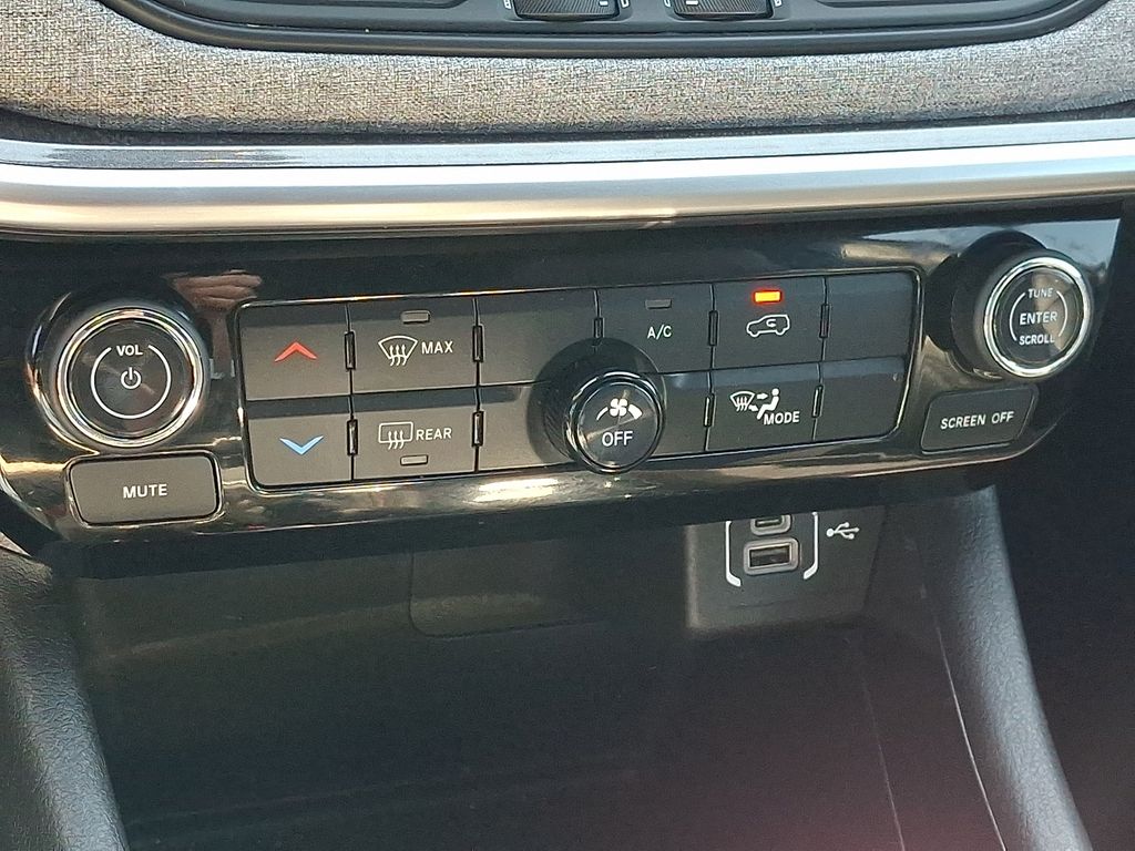 2025 Jeep Compass Latitude - Photo 15