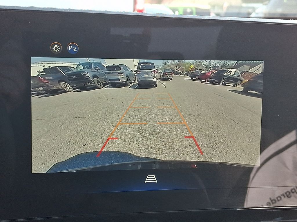 2025 Chevrolet Equinox LT - Photo 17