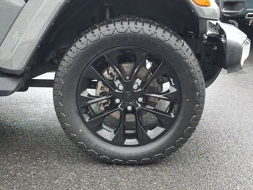 2021 Jeep Wrangler Unlimited Sahara 4XE - Photo 7