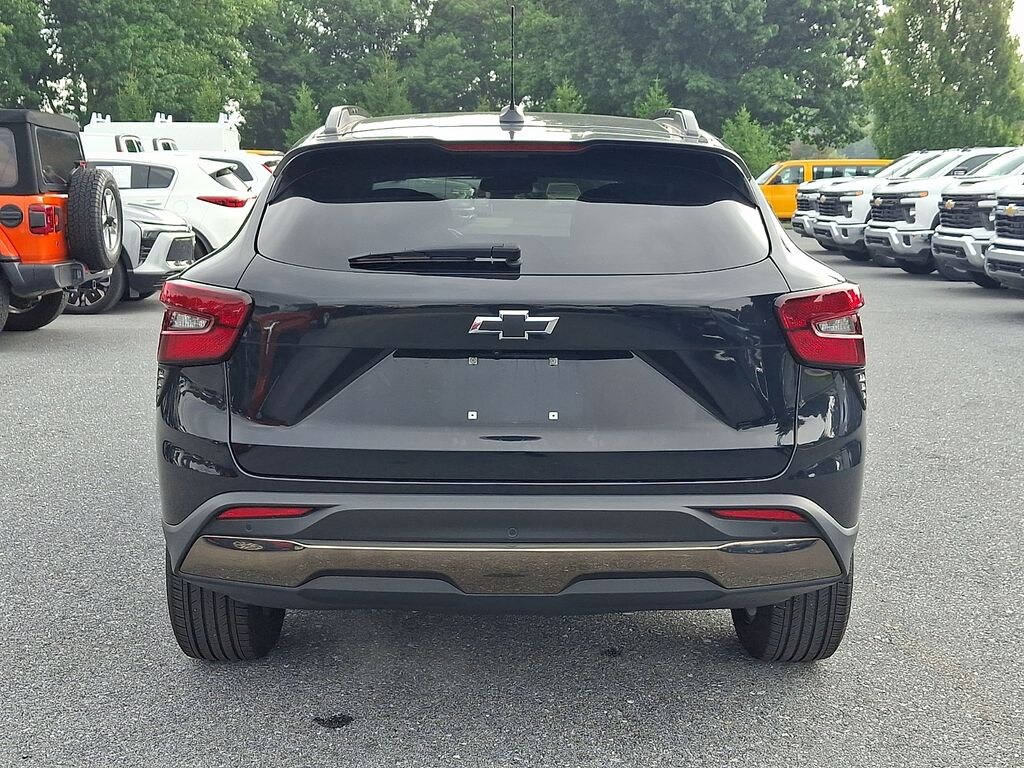 Used 2025 Chevrolet Trax ACTIV SUV