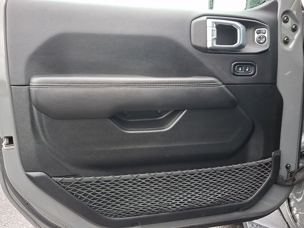 2021 Jeep Wrangler Unlimited Sahara 4XE - Photo 11