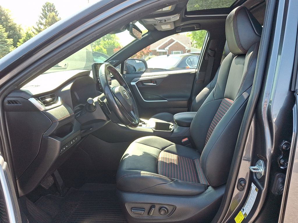 2024 Toyota RAV4 XSE - Photo 12