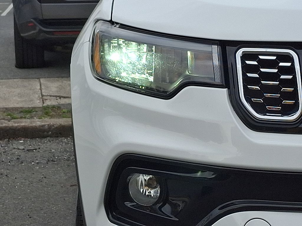 2025 Jeep Compass Limited - Photo 8