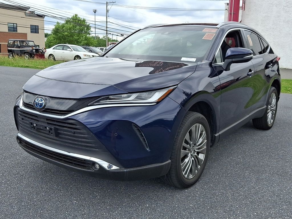 Used 2023 Toyota Venza XLE SUV