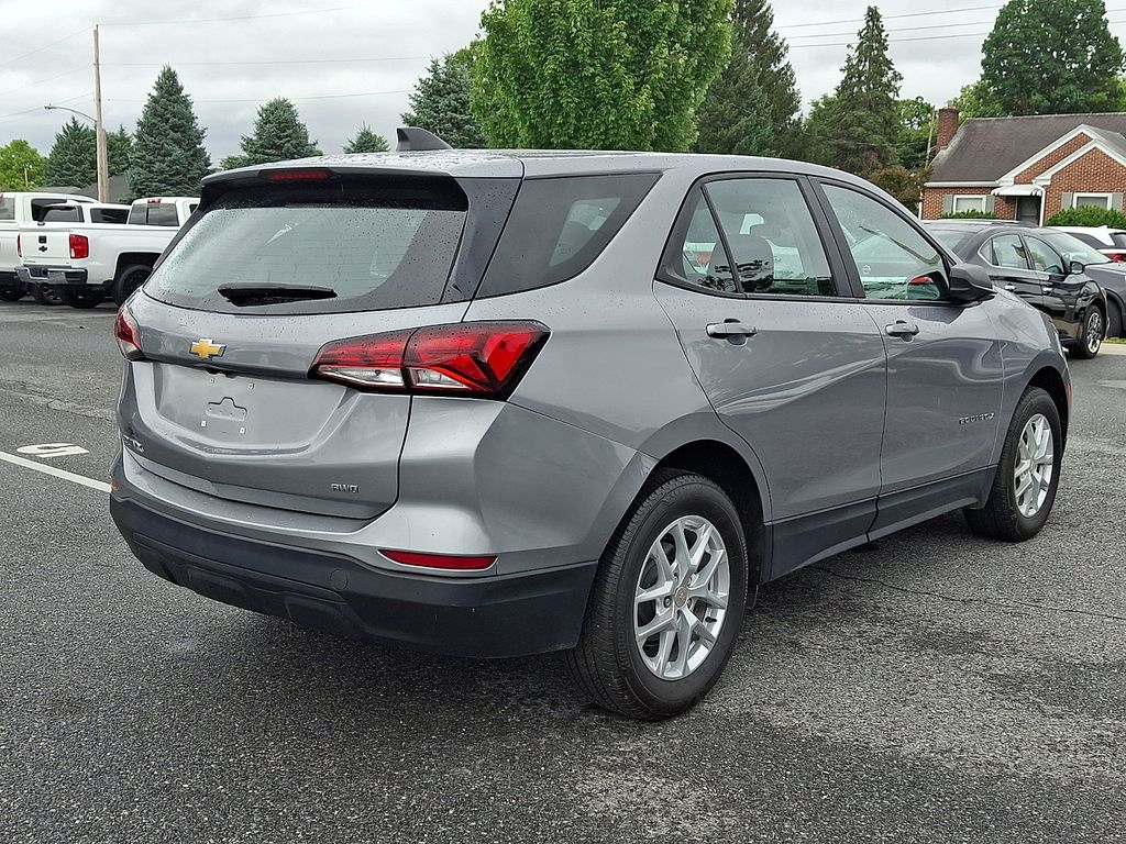 2024 Chevrolet Equinox LS - Photo 5