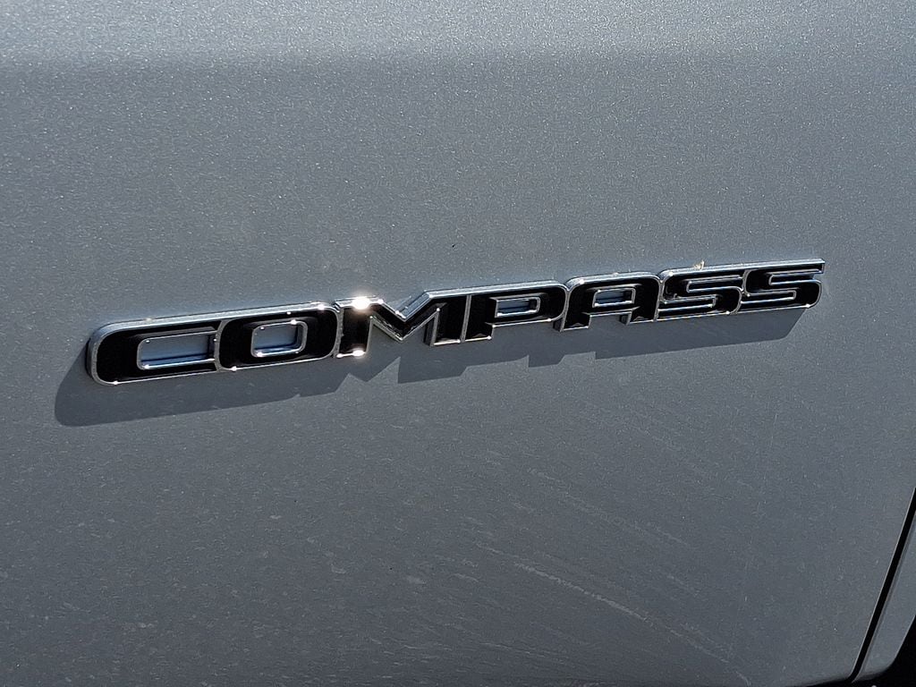 2025 Jeep Compass Latitude - Photo 28