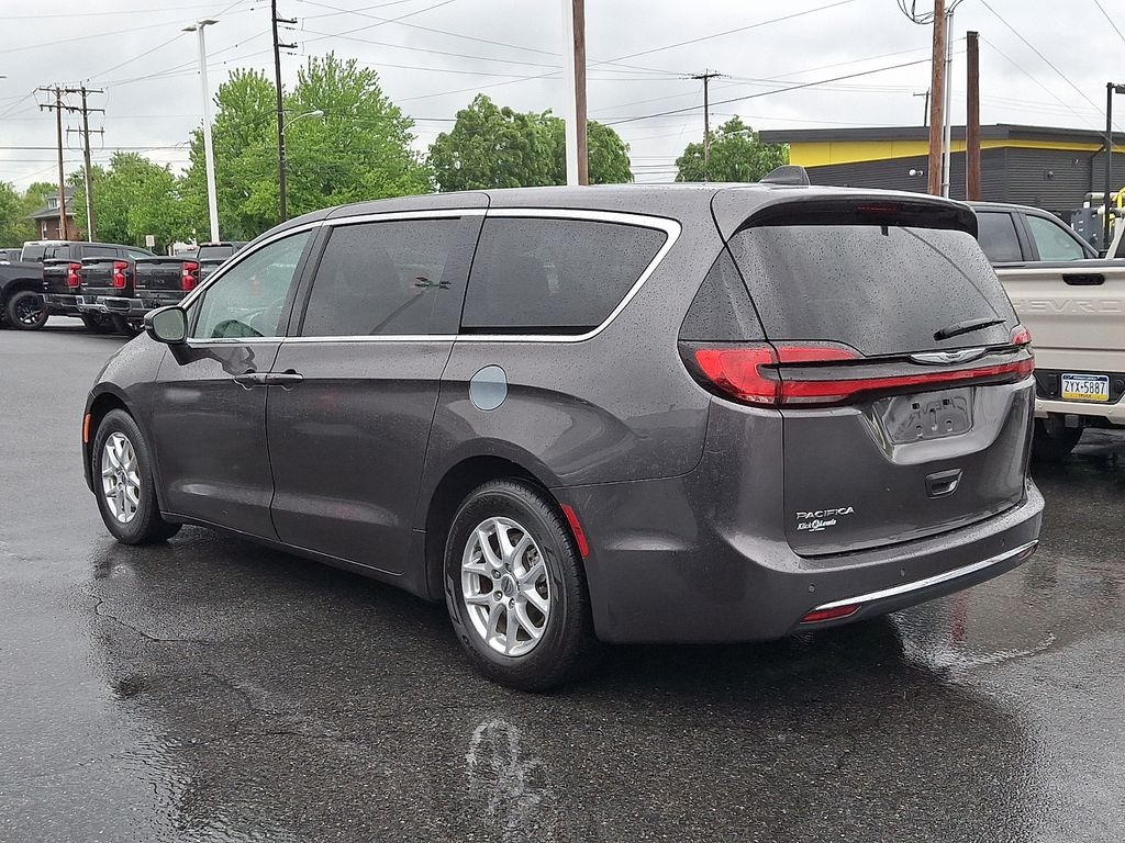 Used 2023 Chrysler Pacifica Touring L Van Passenger Van