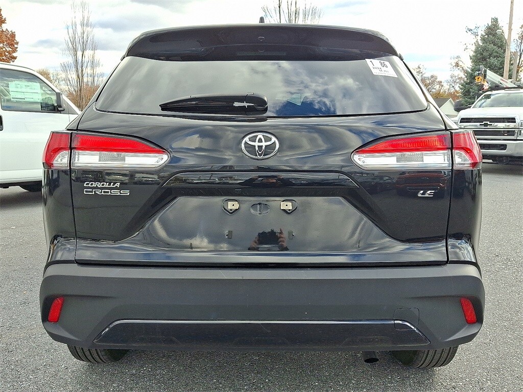 Used 2024 Toyota Corolla Cross LE SUV