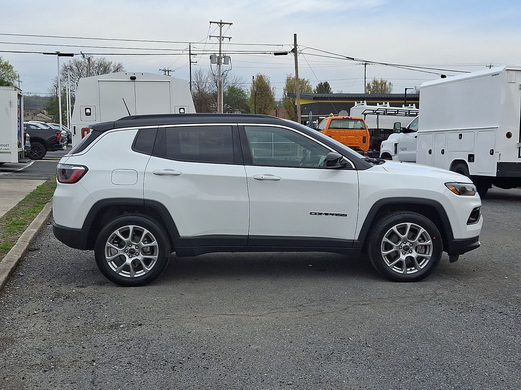 2025 Jeep Compass Limited - Photo 6
