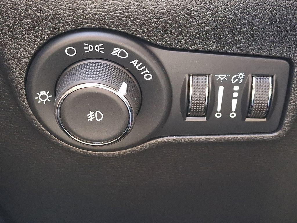 2025 Jeep Compass Latitude - Photo 22