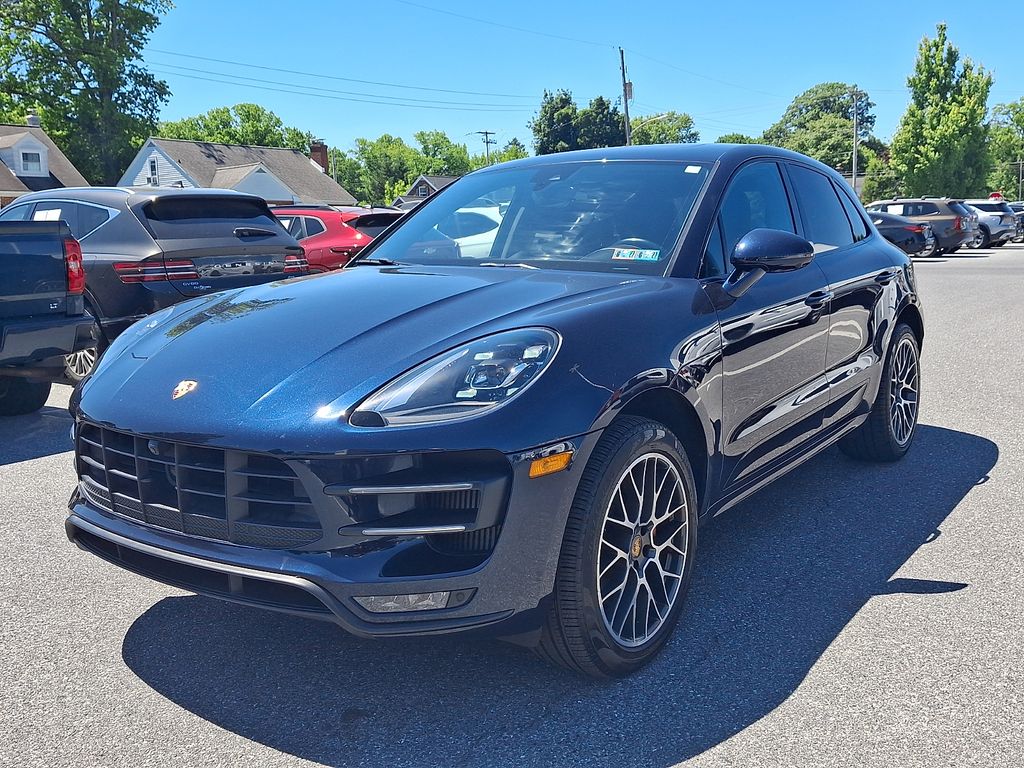 2018 Porsche Macan Turbo's photo
