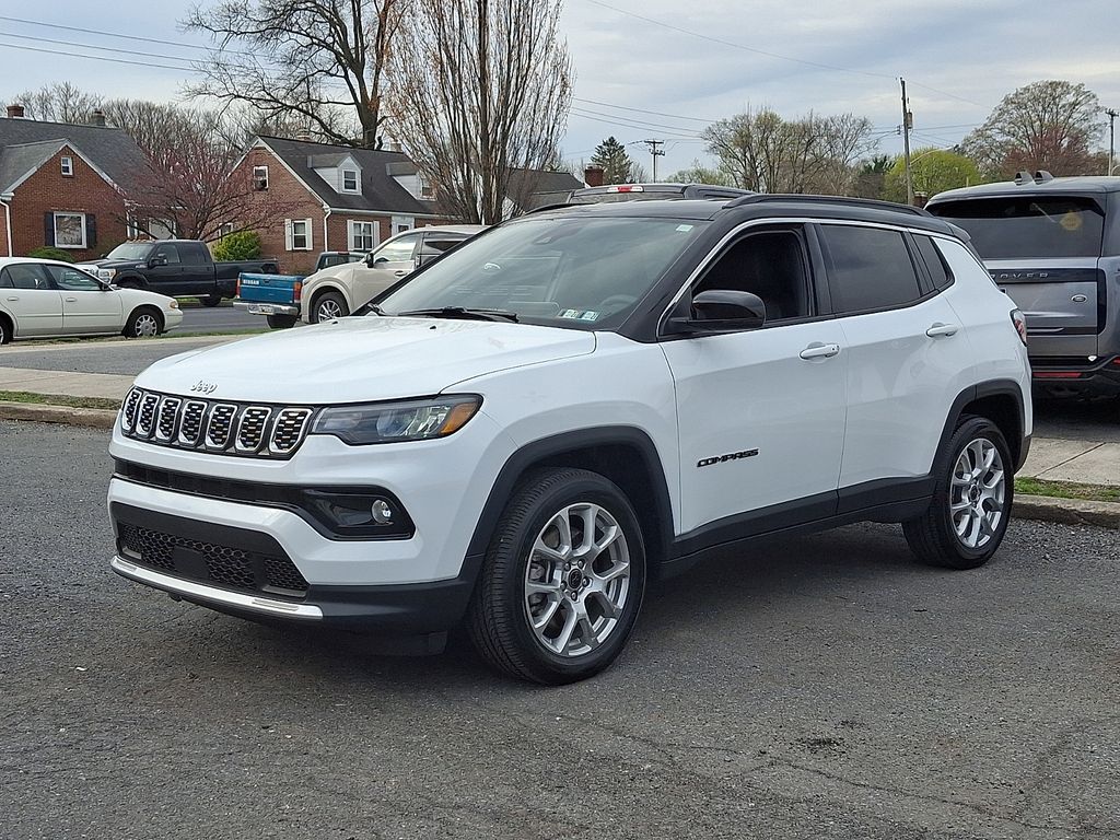2025 Jeep Compass Limited 4X4's photo