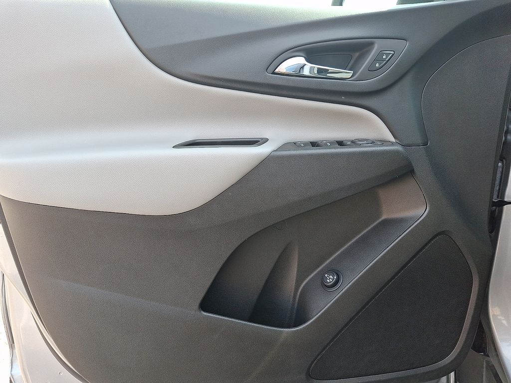 2024 Chevrolet Equinox LT - Photo 11