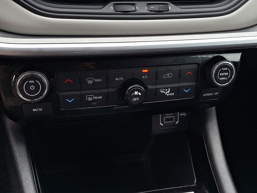 2025 Jeep Compass Limited - Photo 15