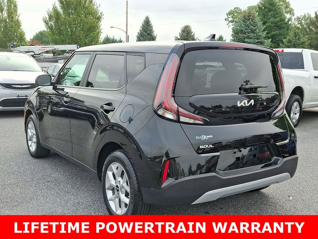 Used 2023 Kia Soul LX Hatchback