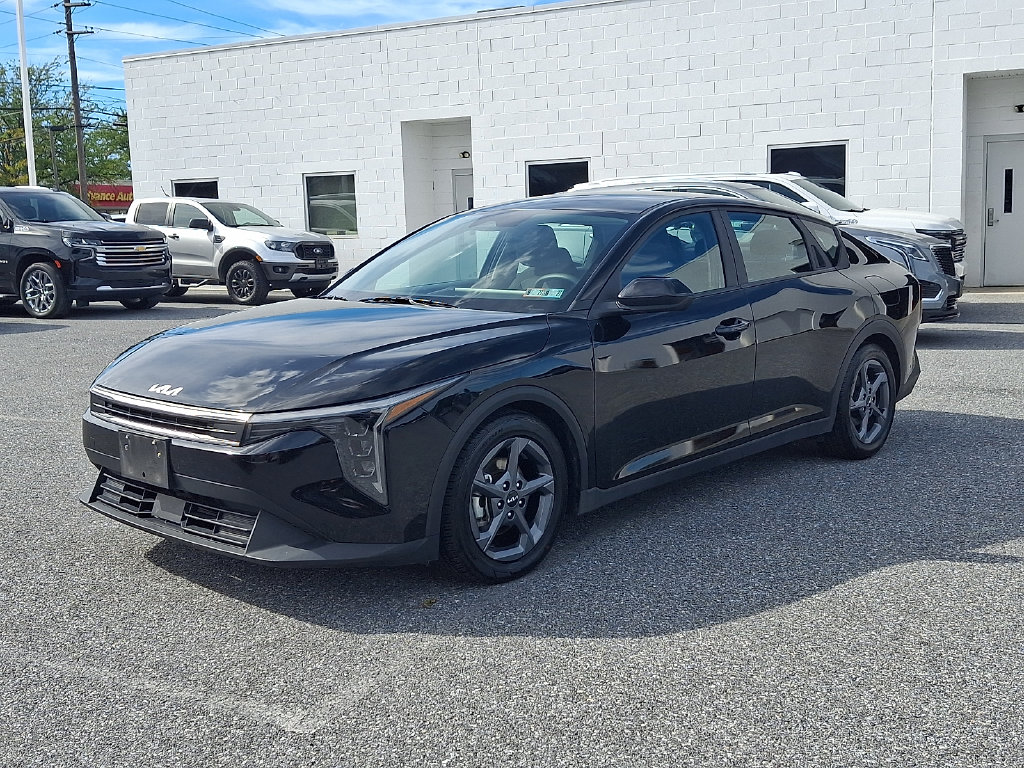 Certified 2025 Kia K4 LXS Sedan
