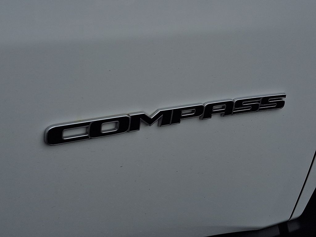 2025 Jeep Compass Limited - Photo 27