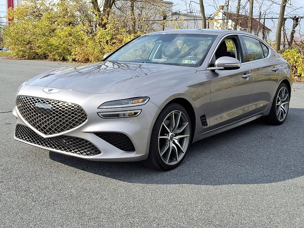 2023 GENESIS G70 Standard's photo