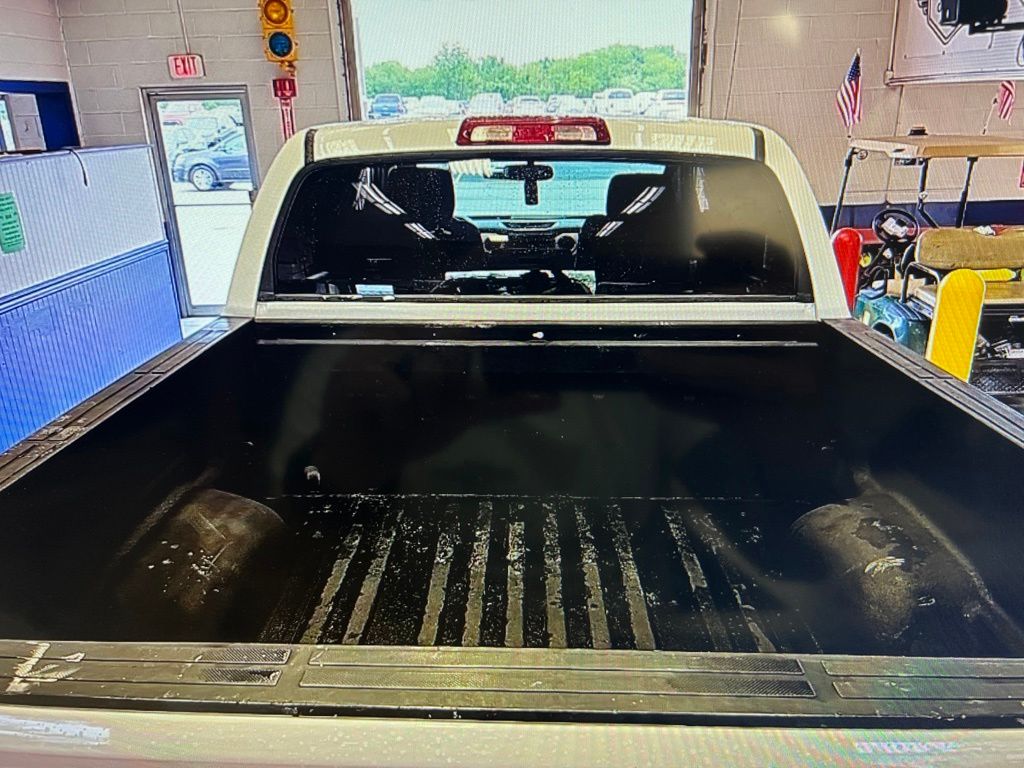 2017 Toyota Tundra SR5 - Photo 8