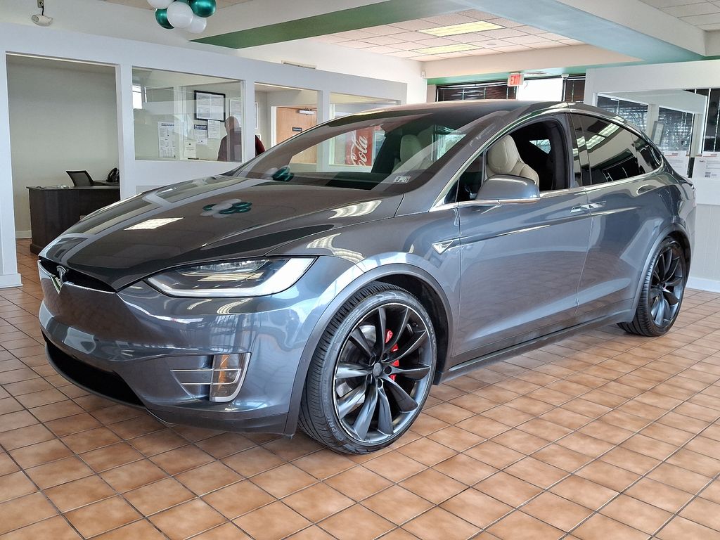 2016 Tesla Model X P90D's photo