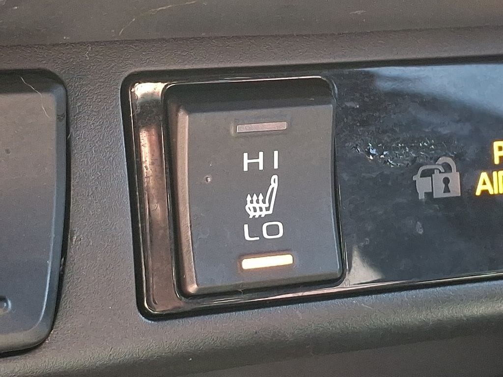 2024 Toyota RAV4 XSE - Photo 24