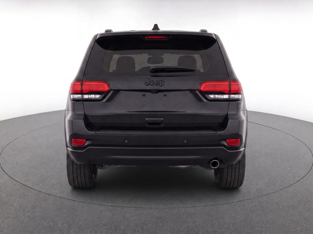 Used 2018 Jeep Grand Cherokee Laredo 4x4 SUV