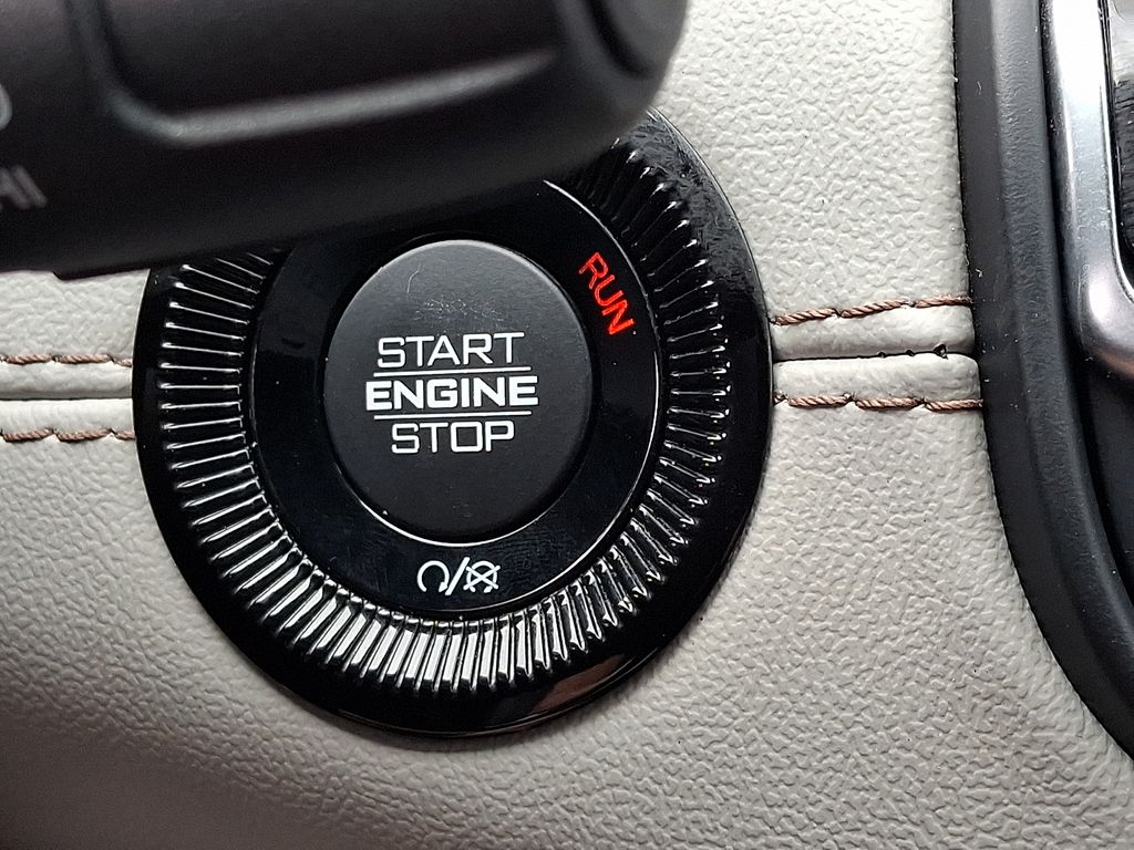 2025 Jeep Compass Limited - Photo 23