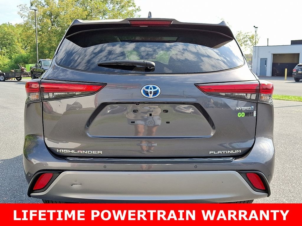 Used 2022 Toyota Highlander Hybrid Platinum SUV