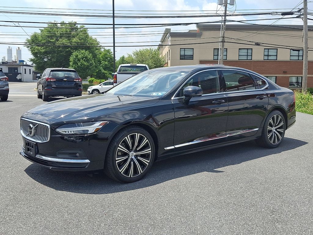 2023 Volvo S90 B6 Plus AWD's photo