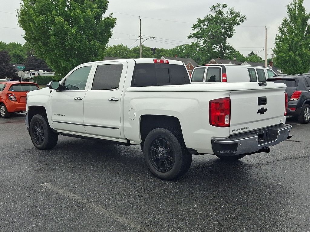 Used 2018 Chevrolet Silverado 1500 LTZ w/1LZ Truck Crew Cab