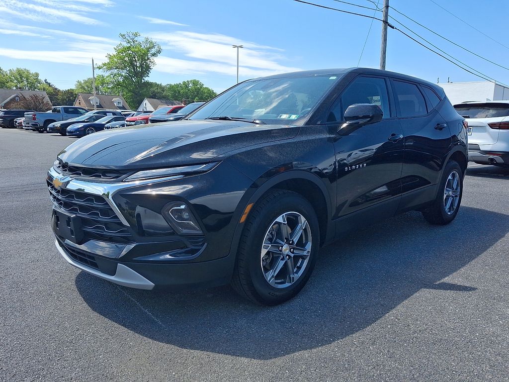 2025 Chevrolet Blazer 2.0T 2LT FWD's photo