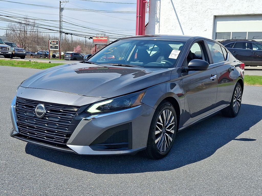 2024 Nissan Altima SV