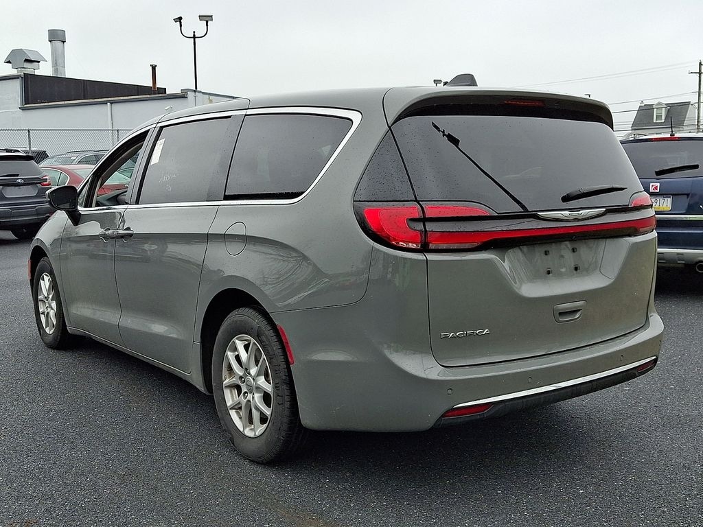 Used 2023 Chrysler Pacifica Touring L Van Passenger Van