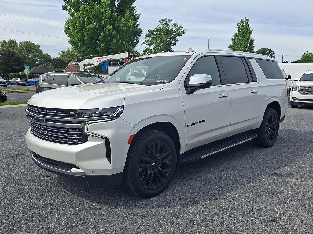 2021 Chevrolet Suburban 4WD 1500 Premier's photo