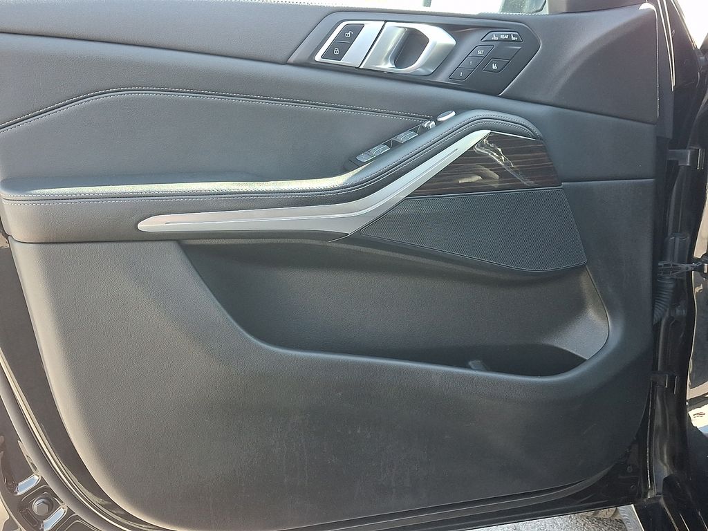 2023 BMW X7 40i - Photo 13