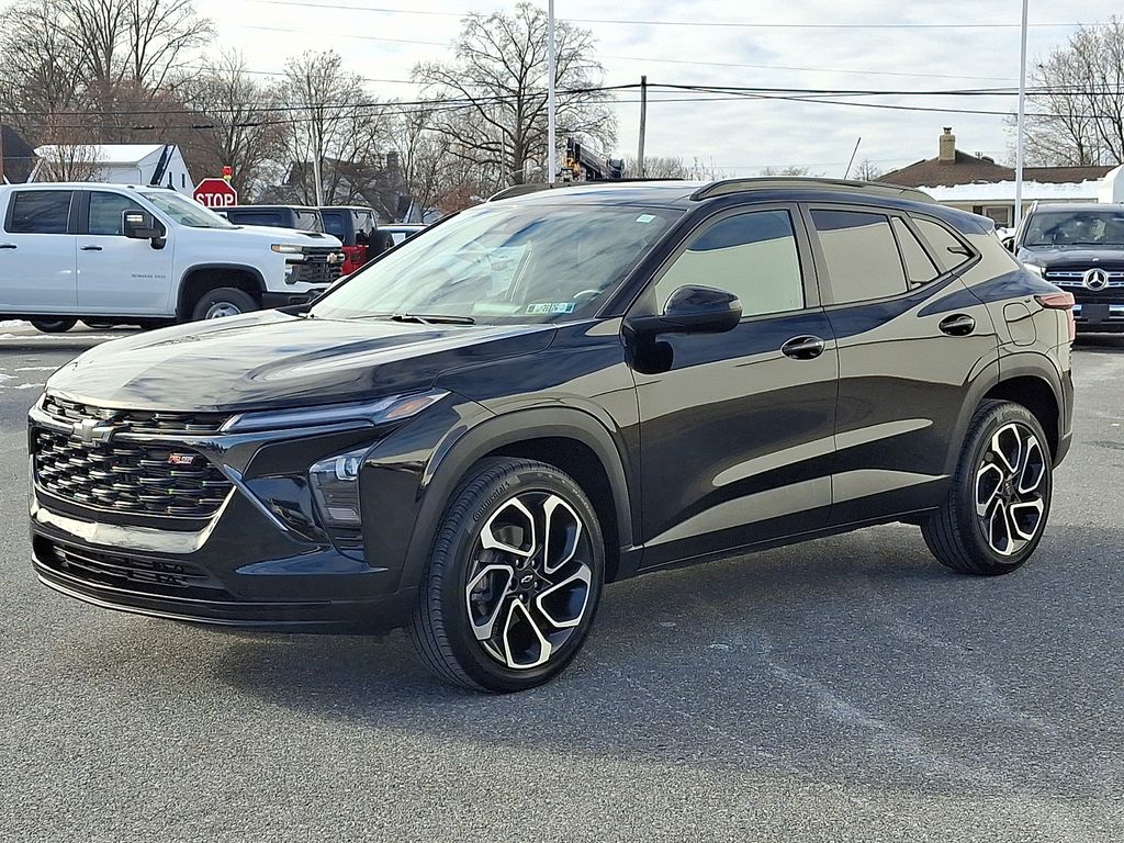 2025 Chevrolet Trax RS's photo