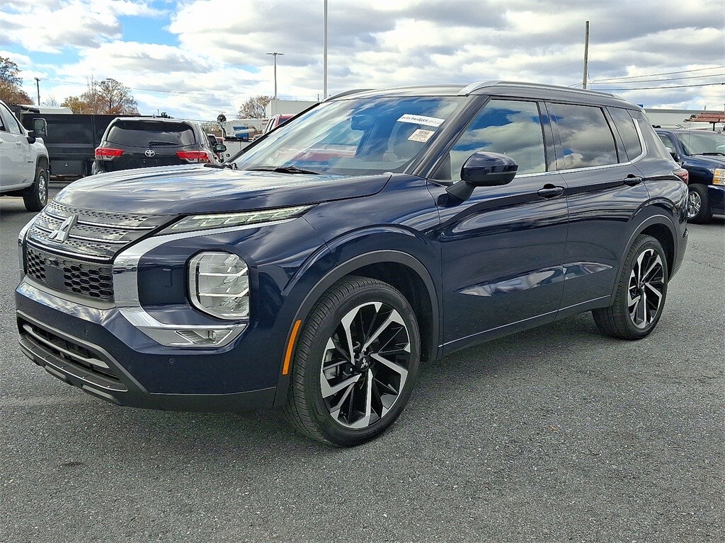 Used 2024 Mitsubishi Outlander SEL SUV