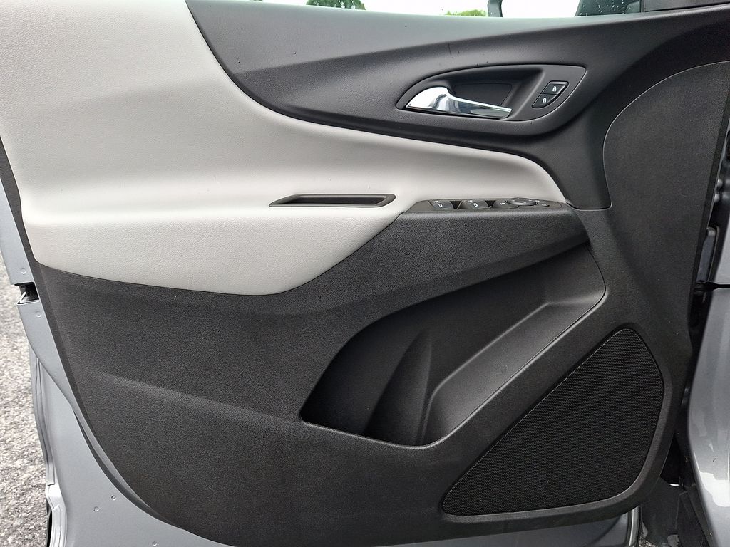 2024 Chevrolet Equinox LS - Photo 11