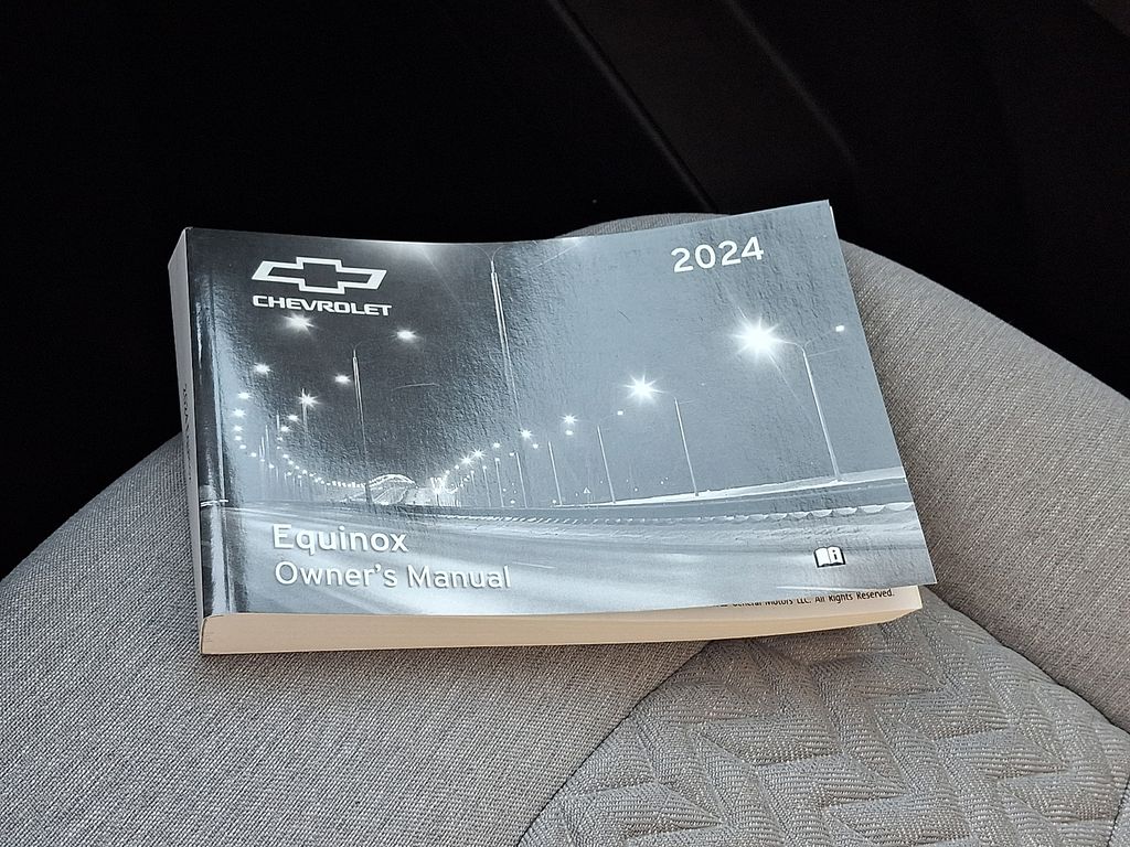 2024 Chevrolet Equinox LT - Photo 23