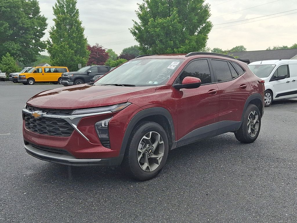2025 Chevrolet Trax LT's photo