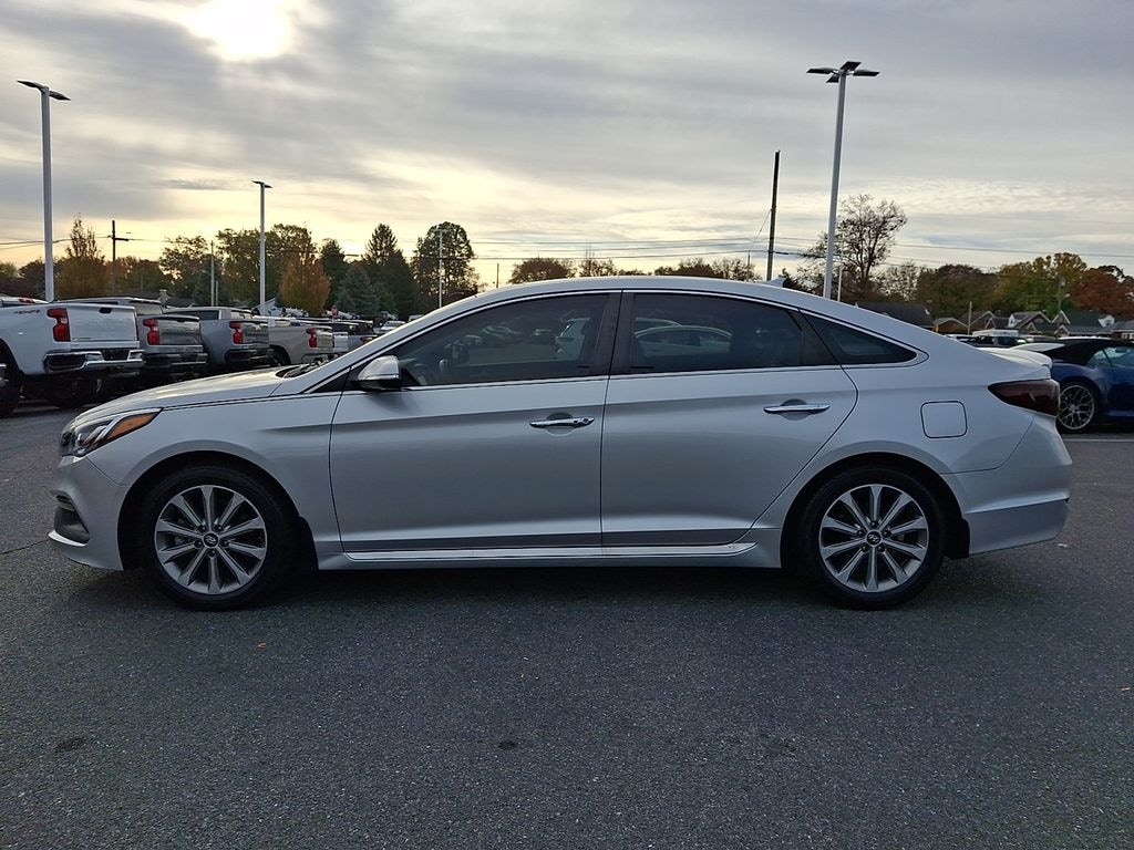 Used 2017 Hyundai Sonata Limited w/PZEV Sedan