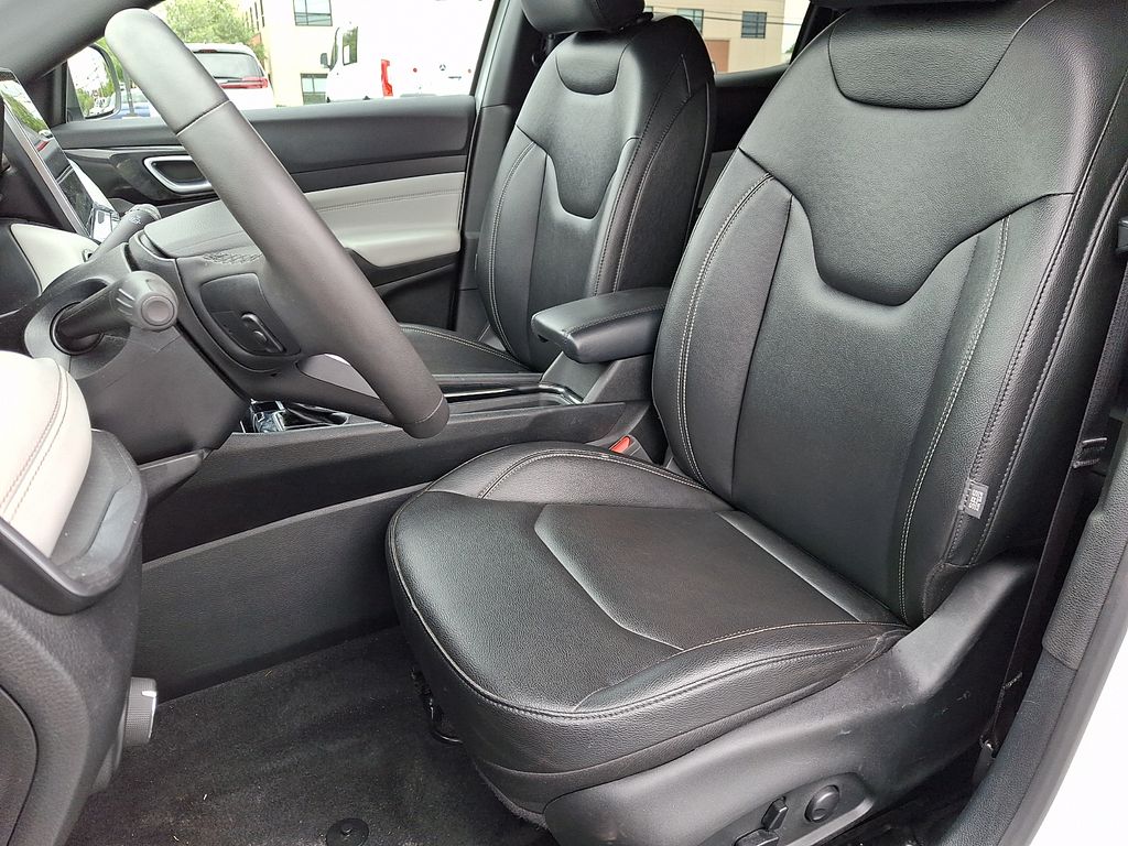 2025 Jeep Compass Limited - Photo 12